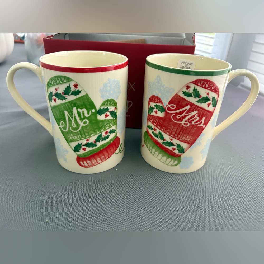 NEW Lenox Mr. and Mrs. Holiday Mugs - Red and Green
